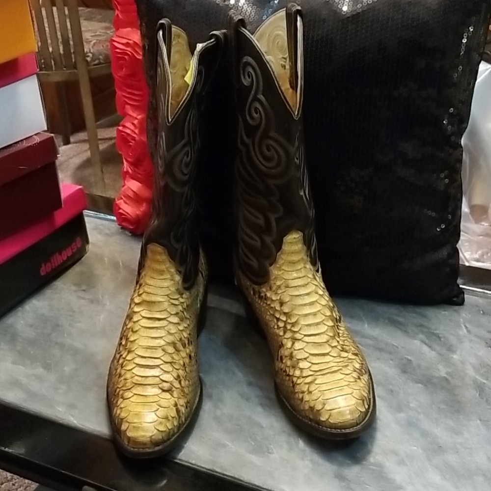 TONY LAMA EXOTIC PYTHON